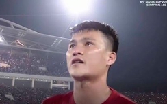 Công Vinh khóc nức nở sau khi Việt Nam thua Indonesia