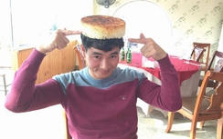 Xuân Bắc hỏi: Sống sao cho vừa lòng mọi người?