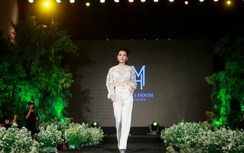 Huyền My mặc xuyên thấu tái xuất sàn diễn sau scandal thả thính