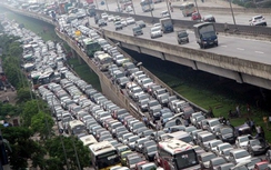 Những điều cần biết khi lái xe vào giờ tắc đường