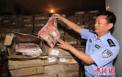 Thịt đông lạnh hết hạn 40 năm tràn vào Trung Quốc bằng đường nào?