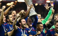 Tin bóng đá sáng 7/6: Vượt Real, Barca, MU lên đỉnh thế giới