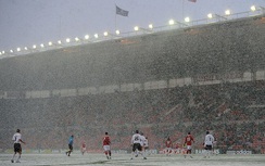 Tin bóng đá sáng 9/12: Real dùng vàng dụ Neymar, MU bỗng gặp may
