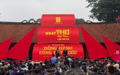 Ngày thơ đơn điệu, người đông xô bồ