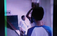 Hậu Giang: Xôn xao clip thầy và nữ sinh đánh nhau trong lớp học