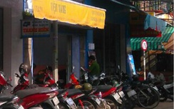 Thanh niên cầm dao táo tợn cướp tiệm vàng