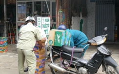 Dân Cà Mau đổ xô mua thực phẩm tích trữ phòng bão Tembin