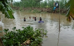 Ghe chở vật liệu xây dựng lật úp, 1 người tử vong