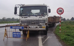 Làm rõ đoàn xe quá khổ “khủng” lọt trạm cân ở Nam Định