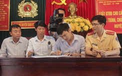 Chủ doanh nghiệp vận tải, bến bãi ký cam kết chấp hành Luật GTĐB