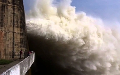 Thủy điện Sơn La dừng các tổ máy phát điện, không xả nước