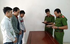 Mâu thuẫn tại quán karaoke, lấy dao bầu đâm trọng thương hai người