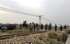 Liều lĩnh băng qua đầu tàu hoả, đôi nam nữ tử vong thương tâm