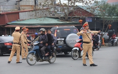 Hàng trăm công an đảm bảo an ninh, giao thông chợ Viềng