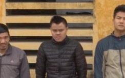 Ngang nhiên giả danh công an lao vào cướp chiếu bạc