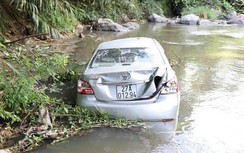 Vợ con bò lên kêu cứu, chồng tử vong khi xe lao vực sâu
