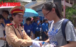 Những "bóng hồng" CSGT tiếp sức mùa thi