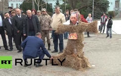 Nga đốt hình nộm Tổng thống Thổ Nhĩ Kỳ "báo thù" cho Su-24