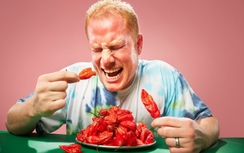 Uống nước sau khi ăn cay là sai lầm nghiêm trọng