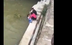 Dìm con gái xuống sông chỉ vì... thi trượt