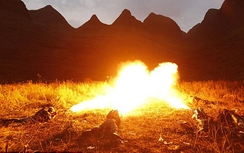 Trung Quốc dùng súng phun lửa, Thổ Nhĩ Kỳ điều động 10.000 quân