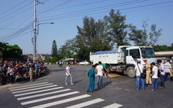 "Cân" 3 đi chơi năm mới, hai phụ nữ bị xe tải cán chết