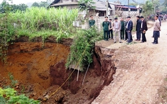 Kinh hoàng hố tử thần bỗng dưng xuất hiện ở Bắc Kạn