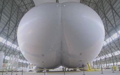 Máy bay lớn nhất hành tinh có "vòng 3" quyến rũ như siêu mẫu