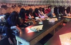 Nhiều tiếp viên dương tính với ma túy trong nhà hàng karaoke trái phép