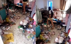 Sốc với căn phòng bẩn như "chuồng lợn" của 2 nữ sinh Trung Quốc