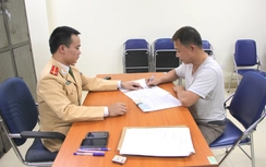 Phạt 1 triệu đồng "hung thần" container lao ngược chiều ở Hà Nội