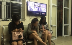 Chở gái "dịch vụ" không mũ, lạng lách đánh võng bị 141 "sờ gáy"