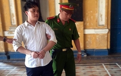 Lên phòng riêng nối mi cho quý bà, giết người rồi cướp tài sản