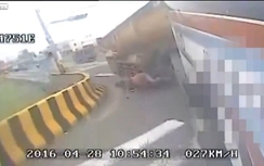 Áp sát xe bồn vượt ẩu, người phụ nữ bị cán chết tại chỗ