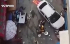 Cảnh sát nổ súng cảnh cáo xe "điên" mất lái