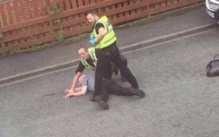 Video: Tóm kẻ sát hại nữ nghị sĩ Anh khi tiếp xúc cử tri