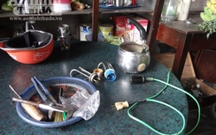 Nghệ An: Sửa ấm điện, cụ ông 76 tuổi bị điện giật tử vong