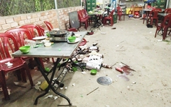 Rút dao đâm chém 3 bạn gục ngay trên bàn nhậu