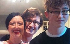 Video: Kết hôn với chàng "phi công" chỉ vì giống hệt con trai mình