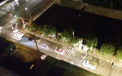 Video:Hàng chục côn đồ truy sát trong quán nhậu náo loạn Hà Nội