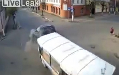 Video: Choáng với ngã tư "tử thần" tai nạn xảy ra như "cơm bữa"