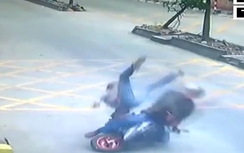 Tài xế xe tải hạ gục tên cướp điện thoại