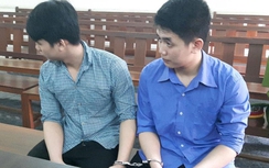 Hai anh em tự đâm vào xe cứu hộ rồi sát hại tài xế