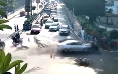 Video: Ôtô phóng như "tên lửa" đâm chết CSGT ở Ấn Độ