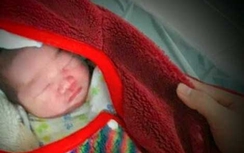 Nghệ An: Bé sơ sinh kháu khỉnh còn nguyên dây rốn bị bỏ rơi