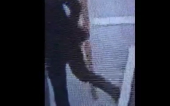 Bị từ chối phỏng vấn vụ bé Nhật Linh, PV tung chân đạp tường