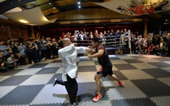 Cao thủ võ Trung Quốc bị võ sỹ tự do đánh tơi tả