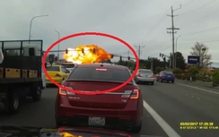 Máy bay lao thẳng xuống cao tốc nổ như bom ở Mỹ