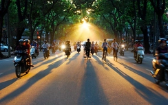 Thời tiết hôm nay 11/5: Sáng nắng, chiều dông đề phòng tố lốc