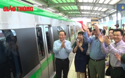 Video: Thứ trưởng Nguyễn Hồng Trường mở bạt đoàn tàu Cát Linh-Hà Đông